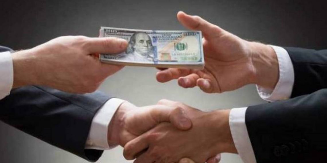 Экс-депутату предъявлено обвинение в неуплате налогов и сокрытии доходов