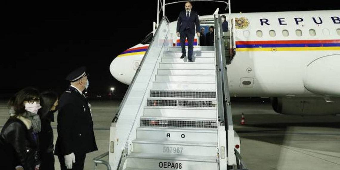 Премьер-министр Никол Пашинян прибыл с рабочим визитом в Париж