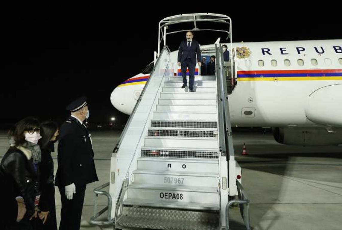 Премьер-министр Никол Пашинян прибыл с рабочим визитом в Париж
