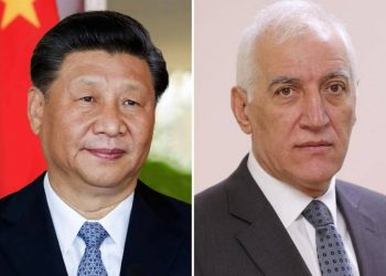 Си Цзиньпин поздравил Ваагна Хачатуряна