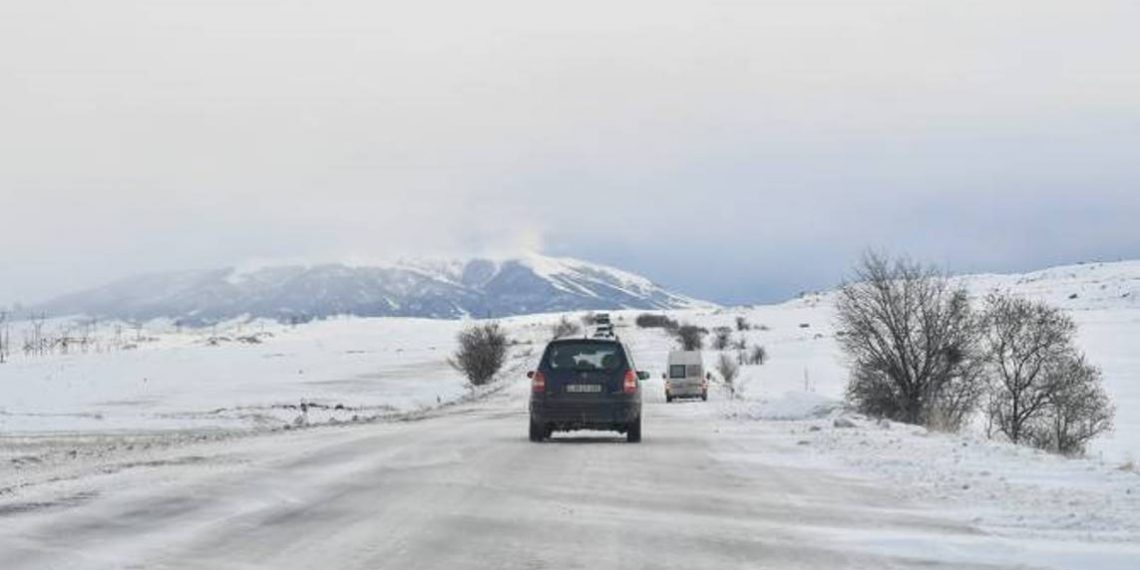 На территории Армении есть закрытые и труднопроходимые автодороги