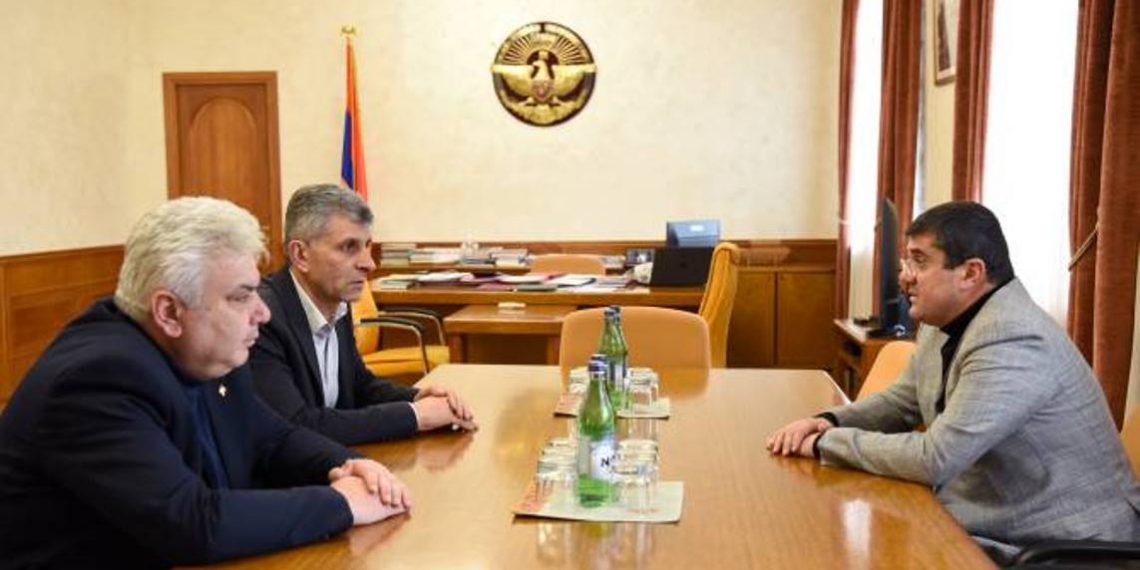Президент Арутюнян принял представителей АРФ “Дашнакцуцюн”