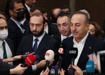 Мы подтвердили готовность к нормализации отношений без предусловий. Мирзоян- о встрече с Чавушоглу