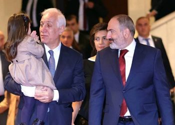 Никол Пашинян и Анна Акопян присутствовали на церемонии инаугурации новоизбранного президента Армении