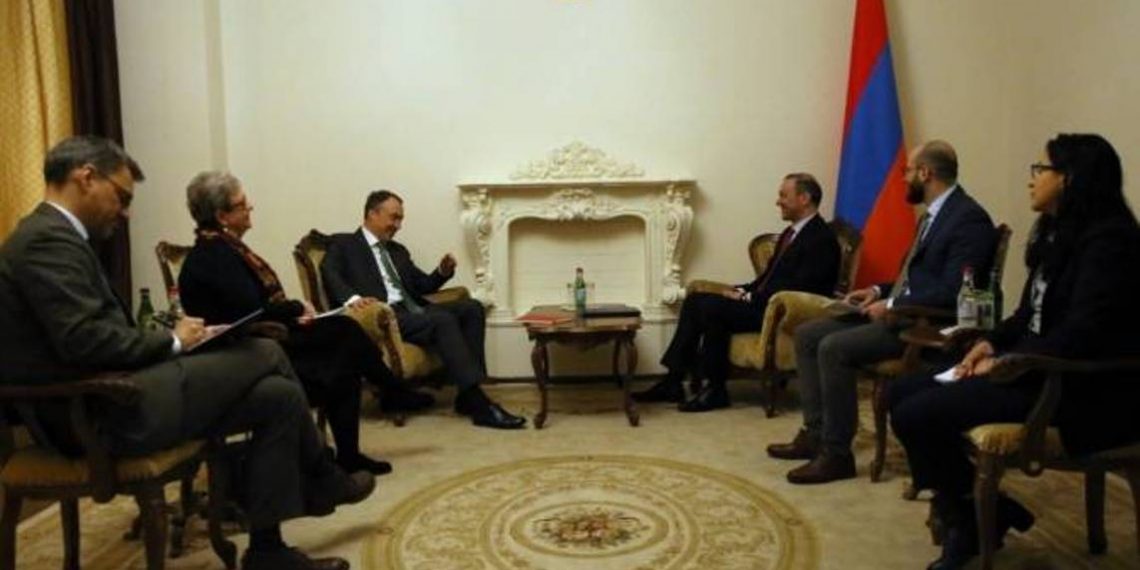 Армен Григорян встретился со специальным представителем ЕС по вопросам кризиса на Южном Кавказе и в Грузии Тойво Клааром