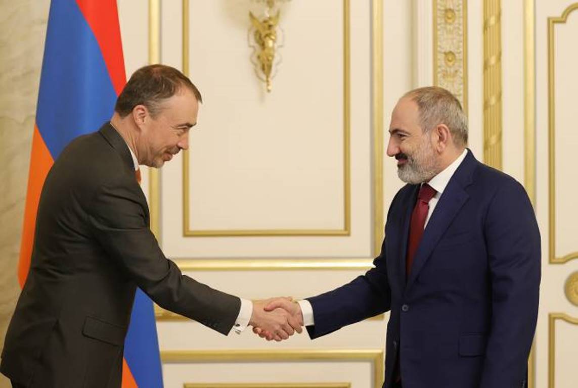 Пашинян и Клаар подчеркнули необходимость всеобъемлющего урегулирования карабахского конфликта под эгидой МГ ОБСЕ