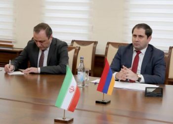 Министр обороны Армении и посол Ирана обсудили вопросы региональной и международной безопасности