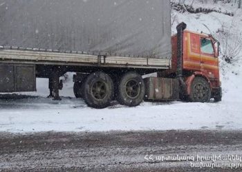 В Сюникской области спасатели освободили из затора около 400 легковых и грузовых автомобилей