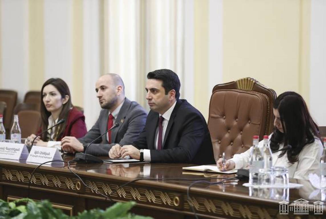 Ален Симонян на встрече с парламентариями Арцаха коснулся проблем газоснабжения, возникших из-за повреждения газопровода