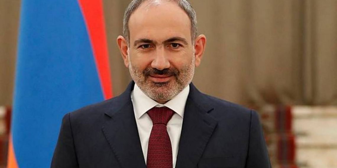 Никол Пашинян направил поздравительные послания верховному лидеру и президенту Ирана по случаю Новруза