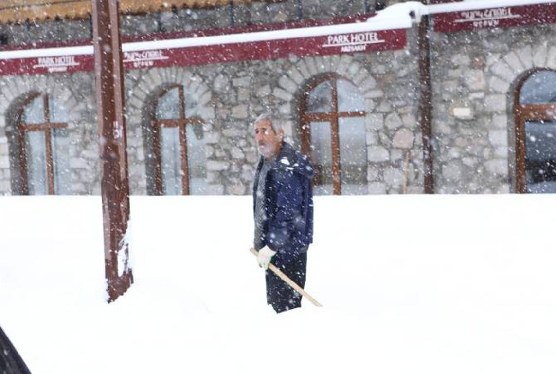 В Арцахе из-за обильного снега произошли обвалы