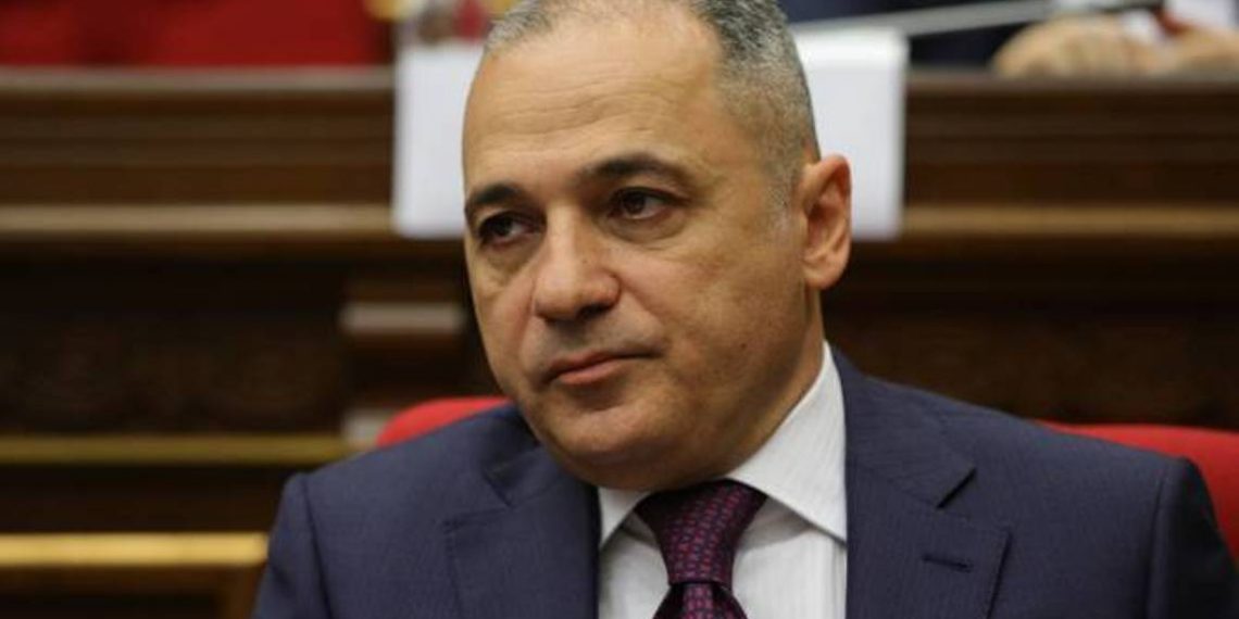 По словам депутата, представленные Баку 5 предложений отражают лишь односторонние интересы и цели Азербайджана