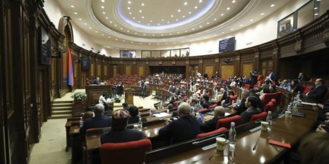 Началось очередное заседание Национального собрания Армении
