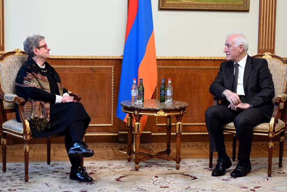Ваагн Хачатурян и глава делегации ЕС в Армении обсудили вопросы региональной безопасности