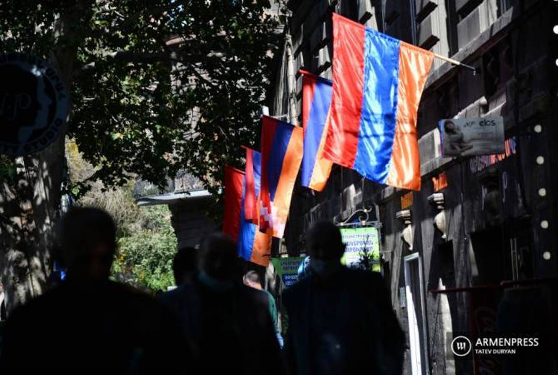 Места использования государственного флага будут увеличены: Парламент Армении единогласно принял проект оппозиции