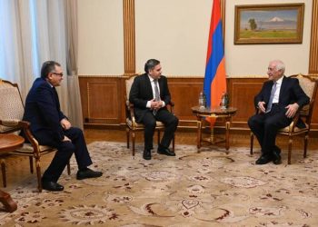 Ваагн Хачатурян принял президента и вице-президента ФФА