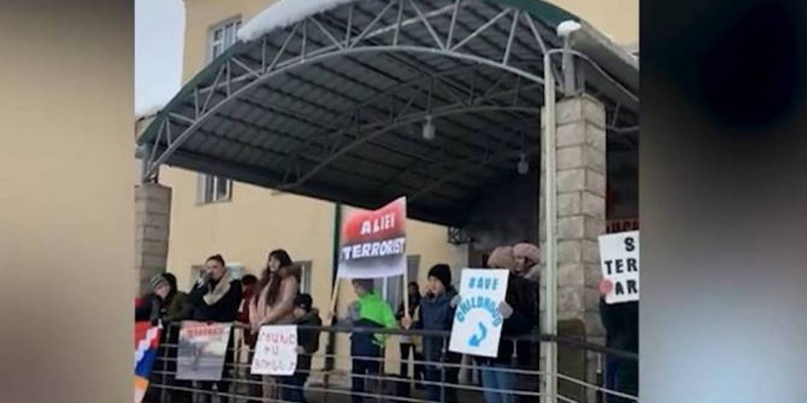 Арцахец жил и будет жить в Арцахе: женщины Степанакерта обратились с призывом к международным организациям