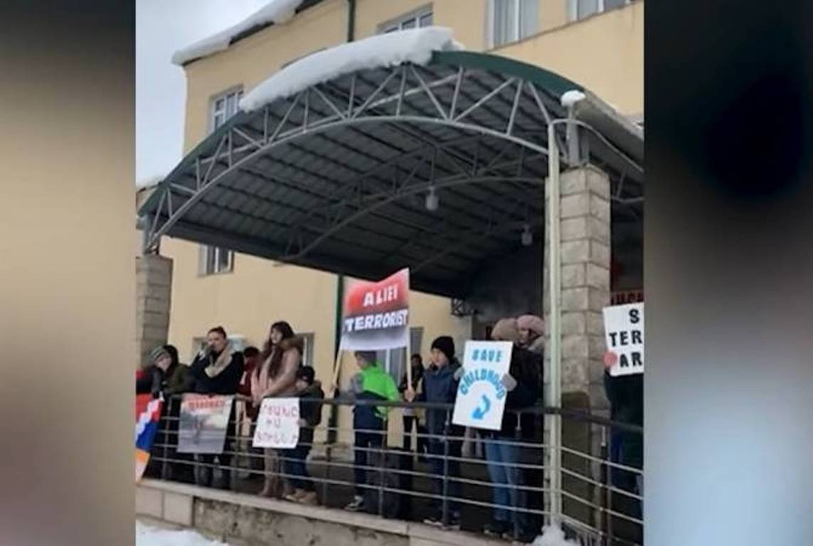 Арцахец жил и будет жить в Арцахе: женщины Степанакерта обратились с призывом к международным организациям