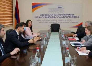Посол США Линн Трейси выразила поддержку проводимым в Армении реформам в сфере юстиции