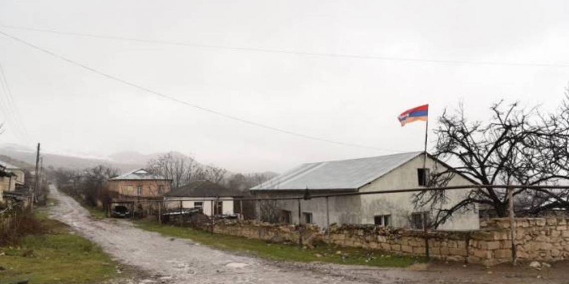 Продвижение азербайджанских ВС на данный момент предотвращено, но противник все еще не вернулся на исходные позиции
