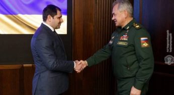 Министры обороны Армении и РФ обсудили ситуацию в Нагорном Карабахе