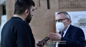 Посол Чехии воздержался от оценки нарушений режима прекращения огня в Арцахе