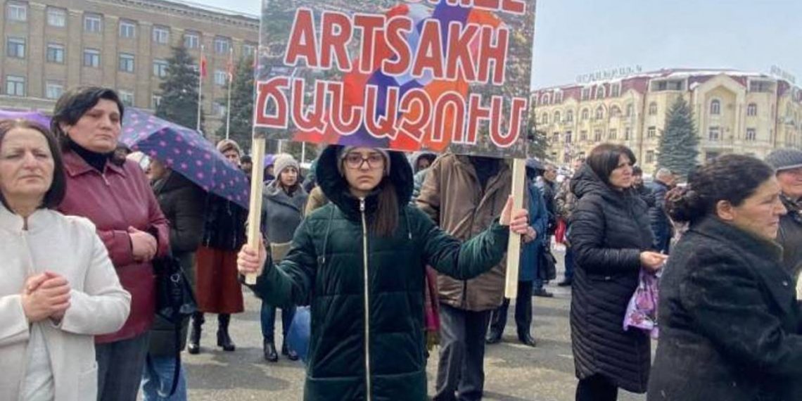 Призыв Степанакерта —предотвратить агрессию Азербайджана и деарменизацию Арцаха. Мирная акция