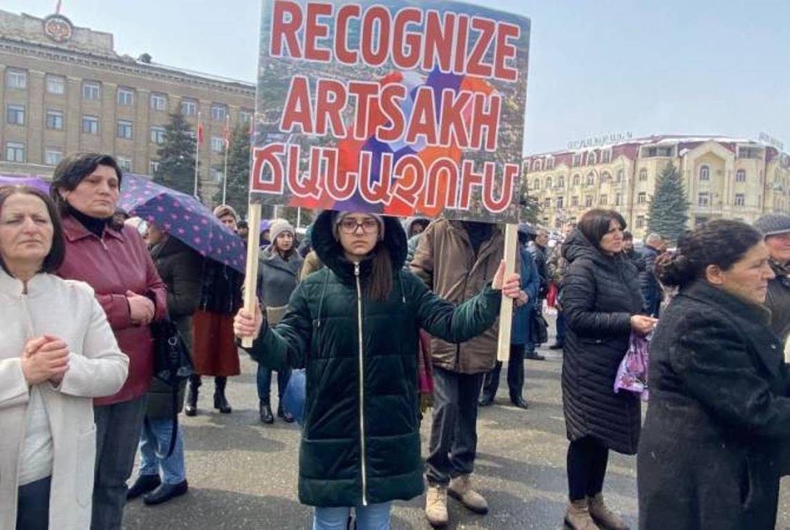 Призыв Степанакерта —предотвратить агрессию Азербайджана и деарменизацию Арцаха. Мирная акция