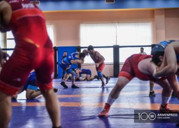 Борцы вольного стиля начинают борьбу на чемпионате Европы