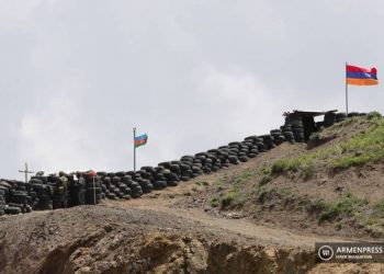 Азербайджанские войска продолжают оставаться на участке горы Караглух, прилегающем к селу Парух