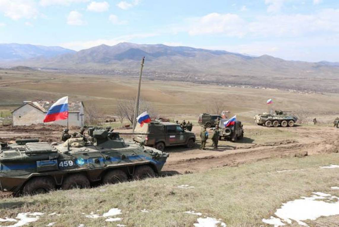 Российские миротворцы выдвинули резервные силы для пресечения продвижения азербайджанских войск в районе Паруха
