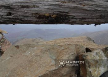 Азербайджанские войска в районе села Парух продолжают оставаться на прежних позициях