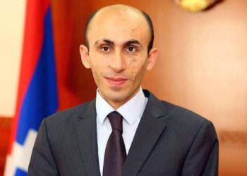 Артак Бегларян поручил определить потребности семей, эвакуированных из Храморта и Парха