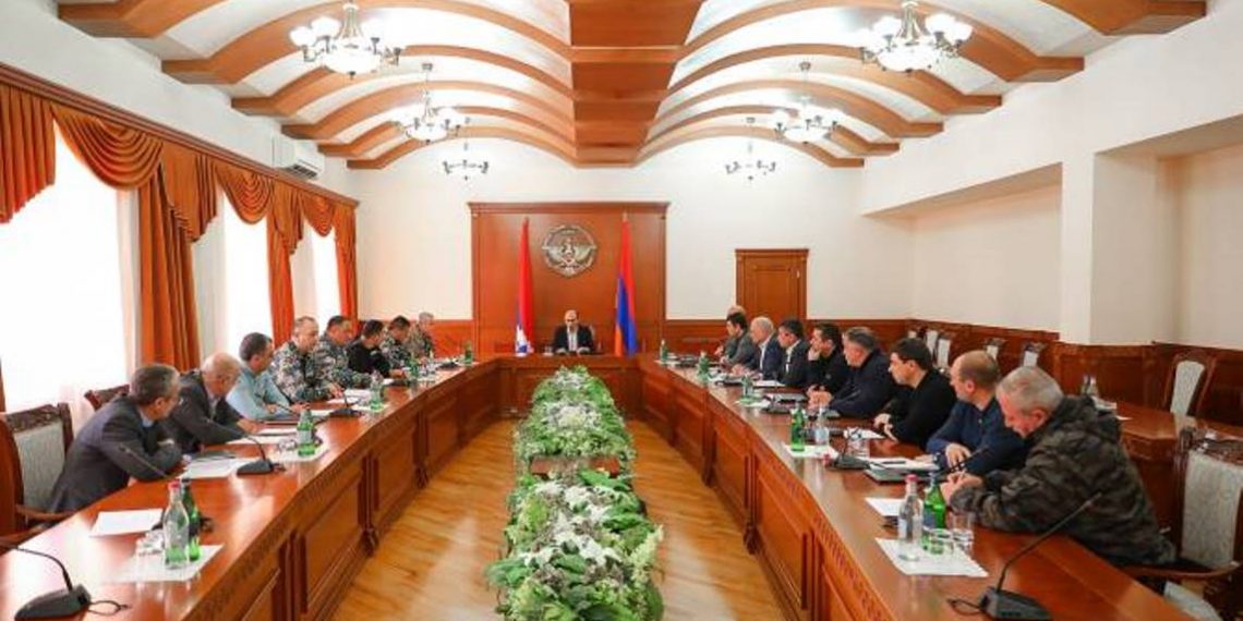 Госминистр Арцаха провел совещание с руководителями всех служб гражданской обороны страны