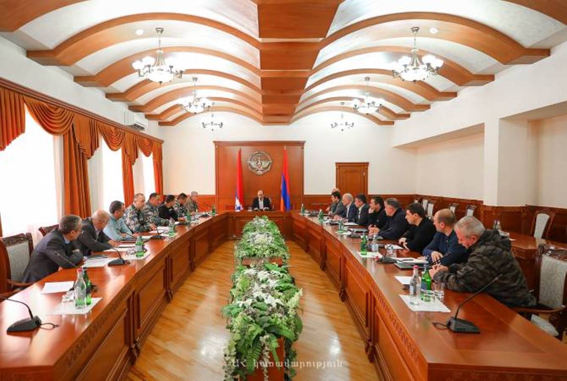 Госминистр Арцаха провел совещание с руководителями всех служб гражданской обороны страны