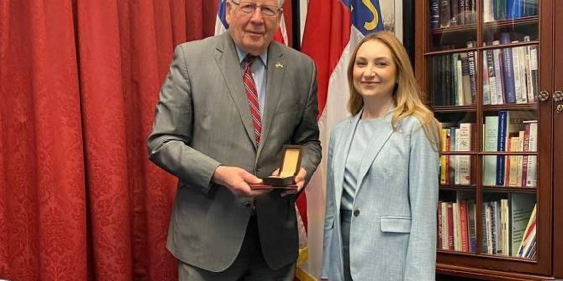 Лилит Макунц представила конгрессмену Прайсу среду безопасности вокруг Республики Армения и Республики Арцах