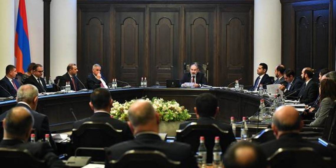 Никол Пашинян опроверг информацию о переброске наемников в Украину через территорию Армении