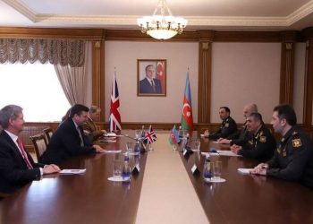Что ищет в Азербайджане министр Вооруженных сил Великобритании?