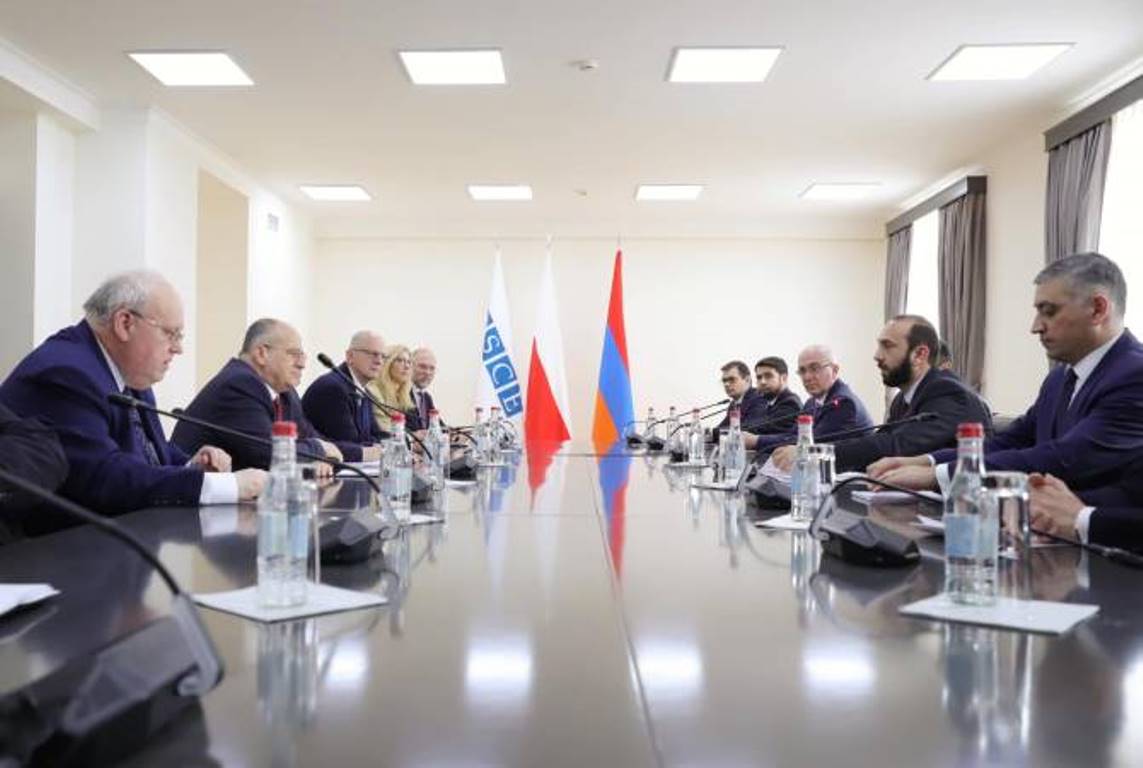 Состоялась беседа министра ИД Армении Арарата Мирзояна с действующим председателем ОБСЕ, министром ИД Польши Збигневов Рау
