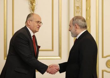 Премьер-министр Пашинян принял действующего председателя ОБСЕ, главу МИД Польши Збигнева Рау