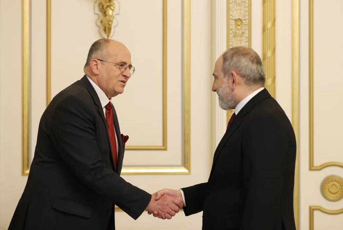 Премьер-министр Пашинян принял действующего председателя ОБСЕ, главу МИД Польши Збигнева Рау