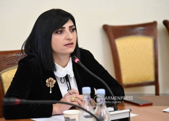 ЕС поддерживает и готов дополнить усилия МГ ОБСЕ по урегулированию конфликта НК. Товмасян