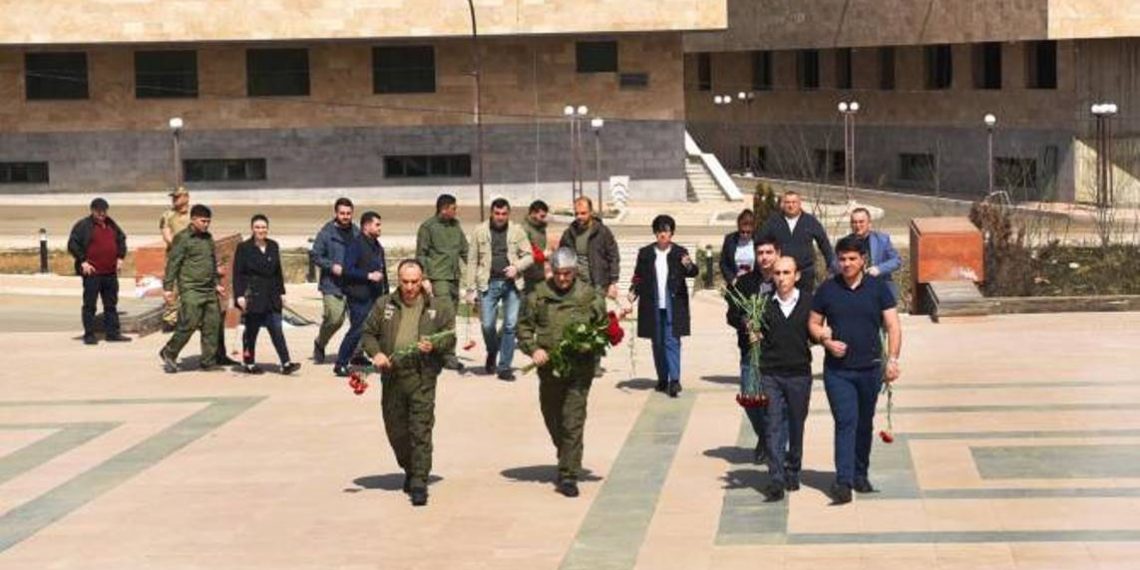 Представители исполнительной и законодательной властей Арцаха почтили память жертв Апрельской войны