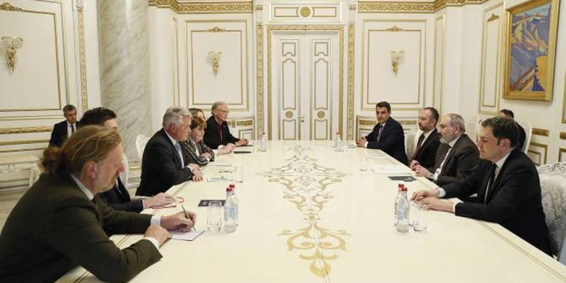 Премьер-министр Армении и делегация группы дружбы Великобритания-Армения Парламента Великобритании обсудили ситуацию по НК