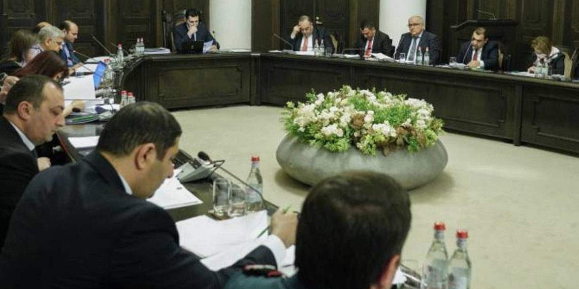 На заседании под председательством вице-премьера были обсуждены проблемы зоны бедствия