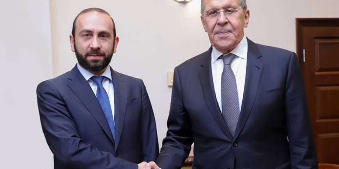 Мирзоян и Лавров обсудят ход реализации договоренностей лидеров Армении, Азербайджана и России