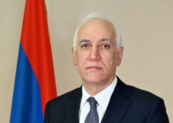 Ваагн Хачатурян направил поздравительное послание по случаю Дня материнства и красоты