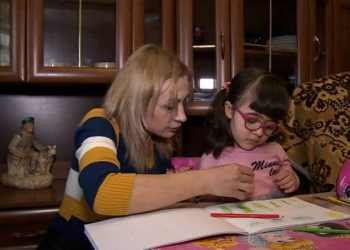 По случаю Праздника материнства Микаел Варданян предоставил помощь 348 одиноким матерям, имеющим детей с инвалидностью.