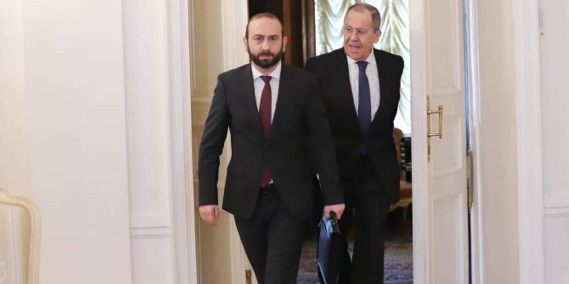Мы продолжим помогать Армении в деле укрепления ее обороноспособности и защиты границ: Сергей Лавров