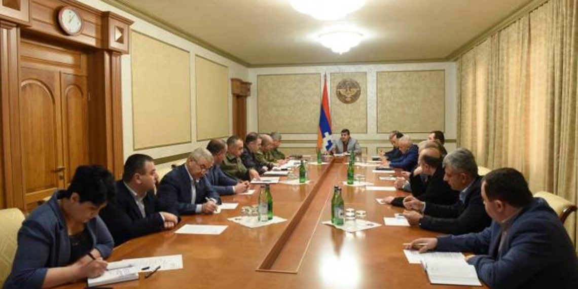 Президент Арцаха провел заседание Совета безопасности